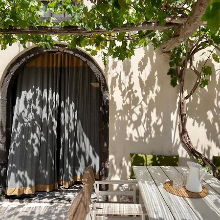 Canava Villas #2 In Santorini Private Pool Emporio  エクステリア 写真